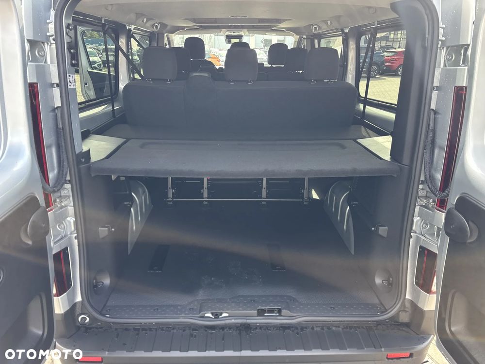 Renault Trafic 2.0 dCi - 19