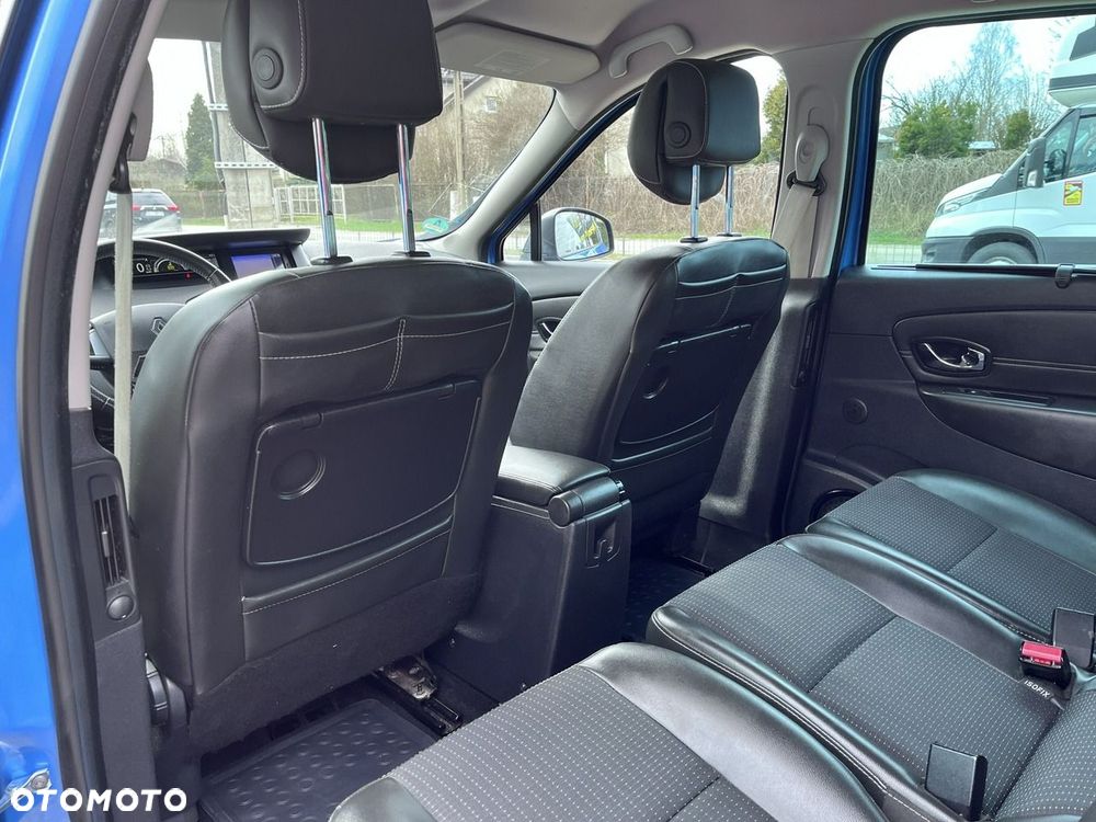 Renault Grand Scenic - 30
