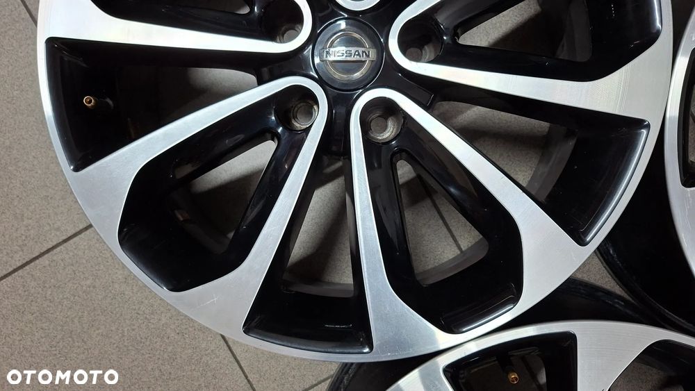 Felgi Aluminiowe 18 Nissan Qashqai 5x114.3 ET 40 - 12