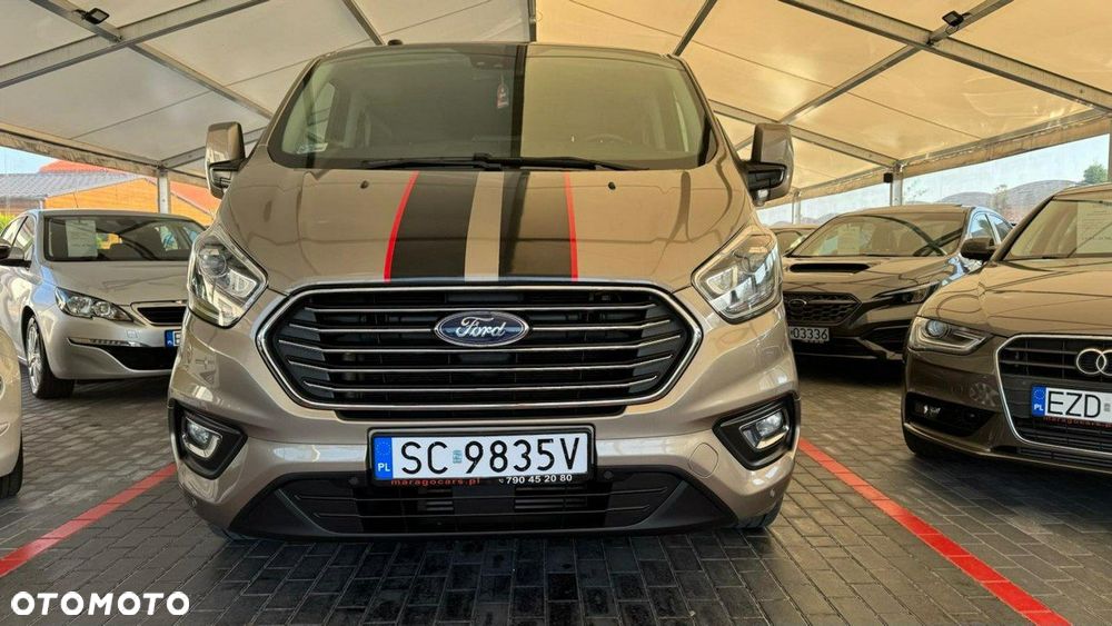 Ford Tourneo Custom - 9