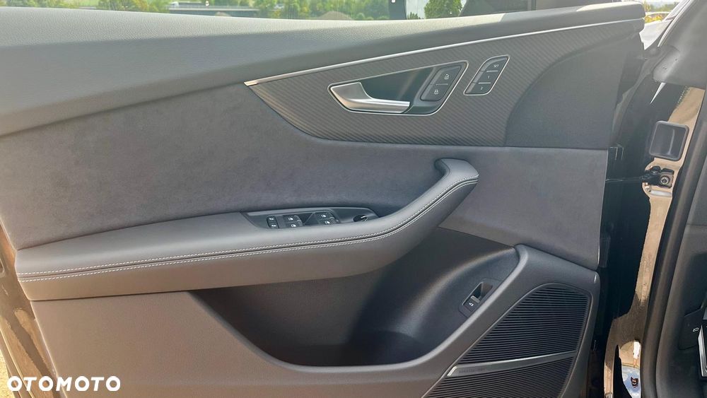Audi SQ8 TFSI Quattro Tiptronic - 12