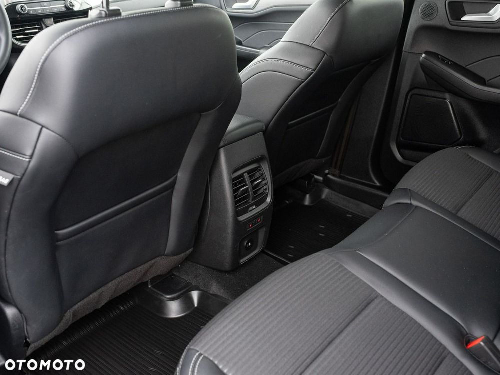 Ford Kuga 2.5 FHEV AWD Titanium X - 27