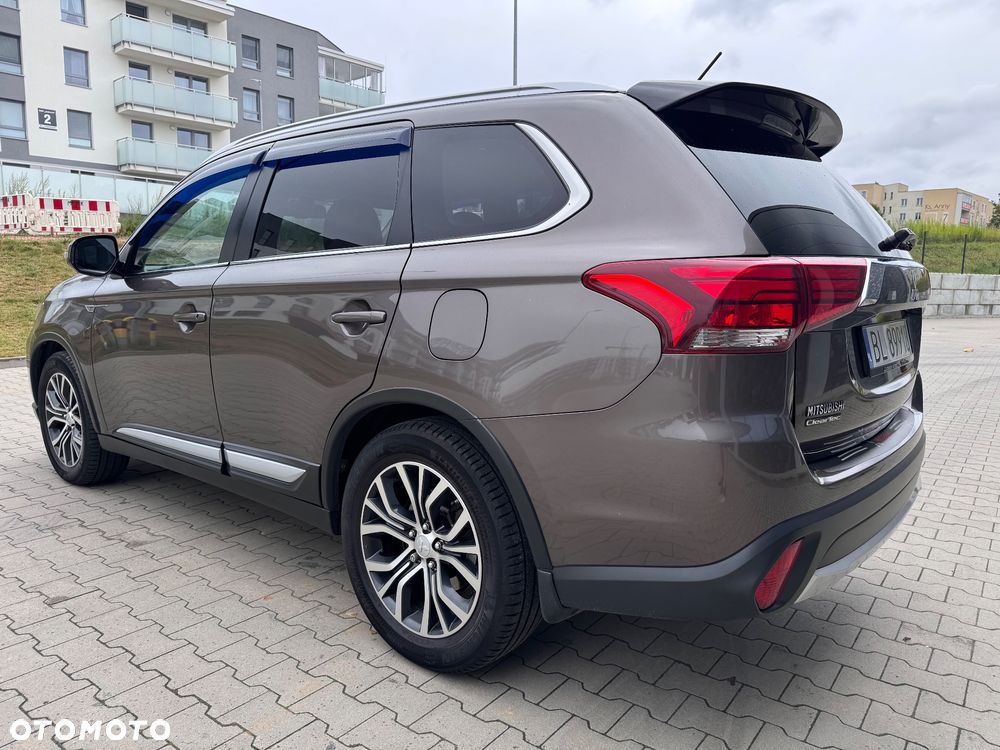 Mitsubishi Outlander 2.0 2WD CVT Spirit - 10