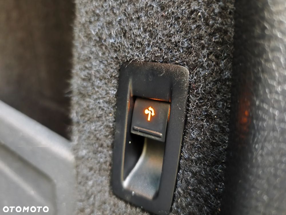 Volkswagen Passat 2.0 TDI Trendline - 27