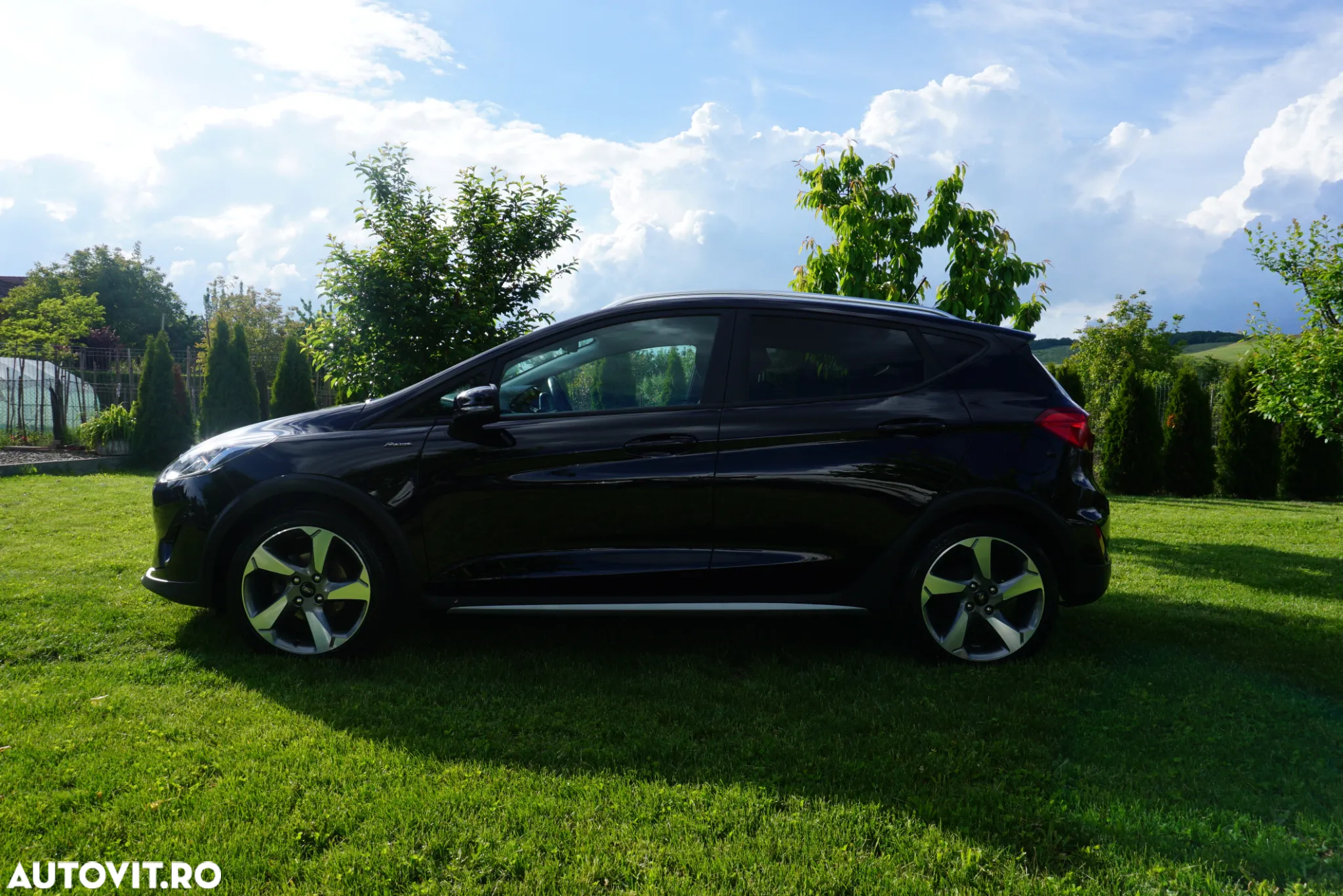 Ford Fiesta 1.0 EcoBoost Start-Stop ST-LINE - 2