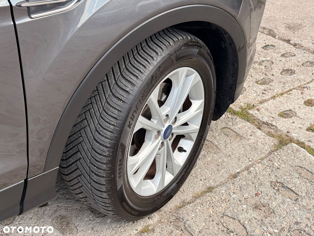 Ford Kuga 2.0 TDCi 2x4 Titanium - 9