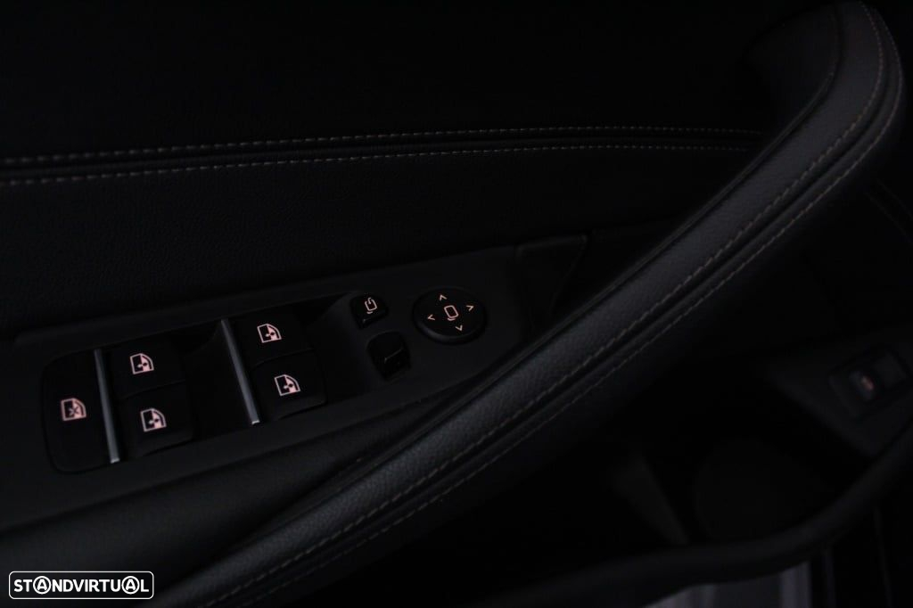 BMW 520 d Pack Desportivo M Auto - 20