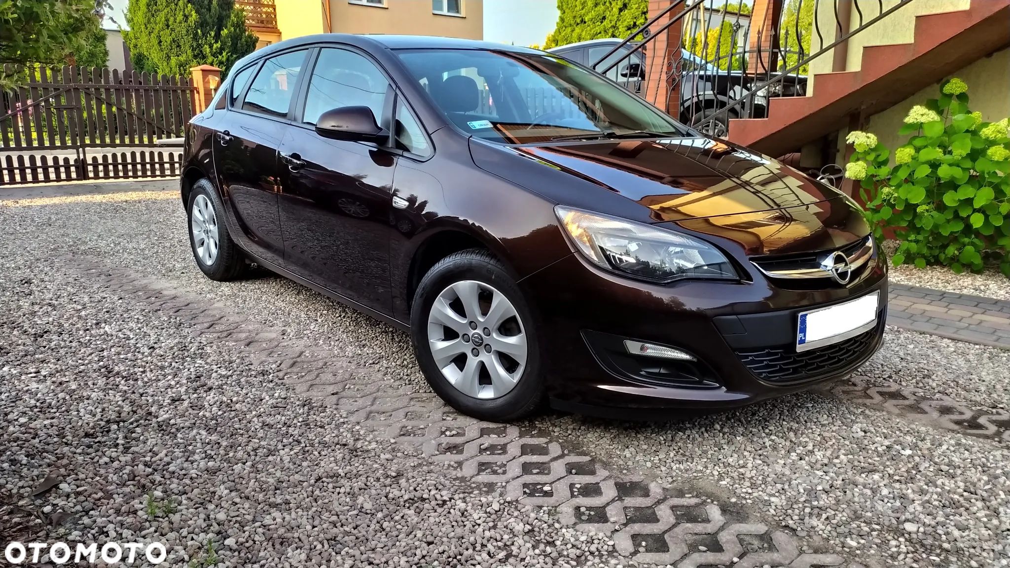Opel Astra IV 1.4 T EU6 - 1