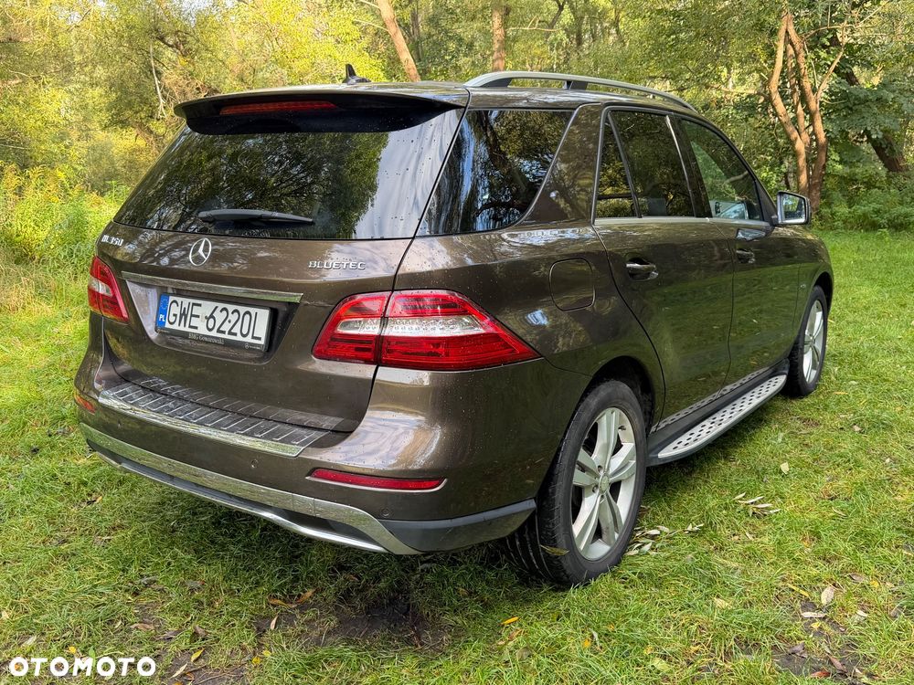 Mercedes-Benz ML 350 BlueTec 4-Matic - 5