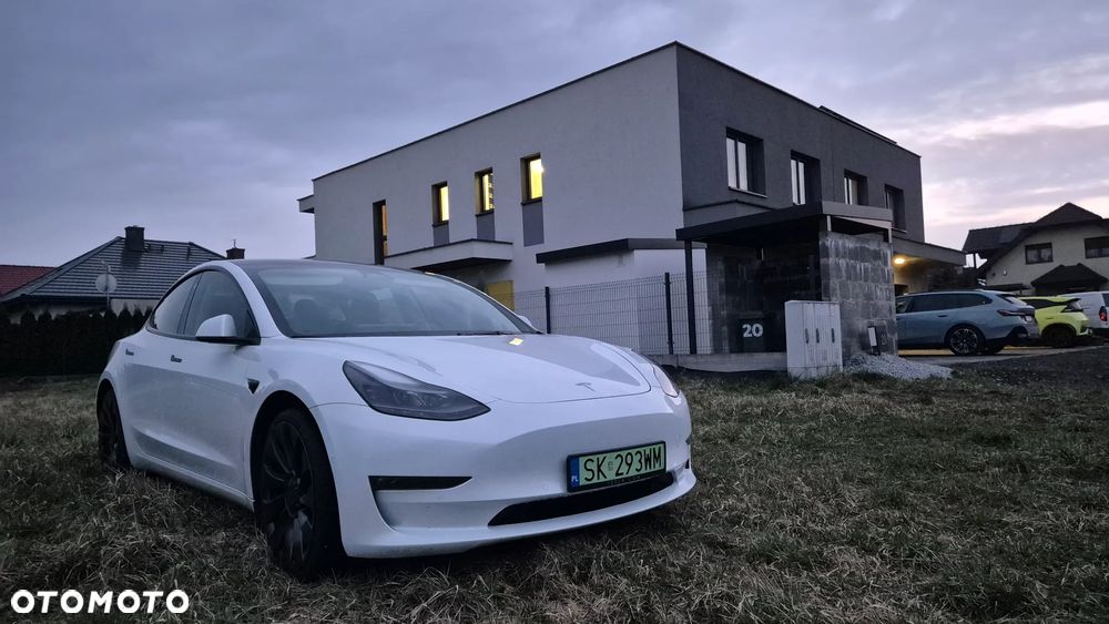 Tesla Model 3 - 16