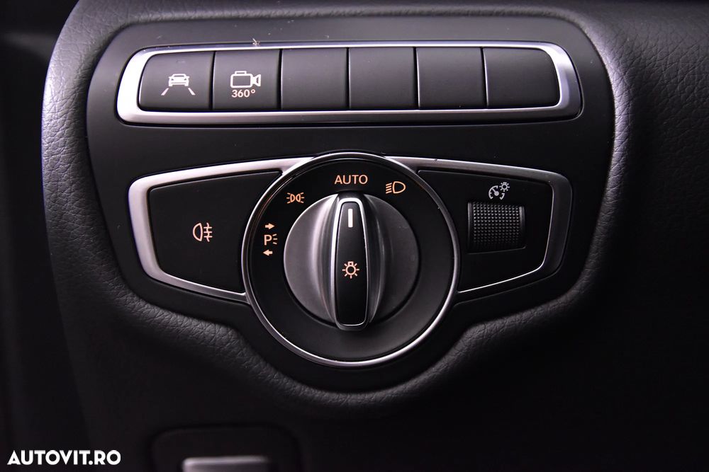 Mercedes-Benz V - 16