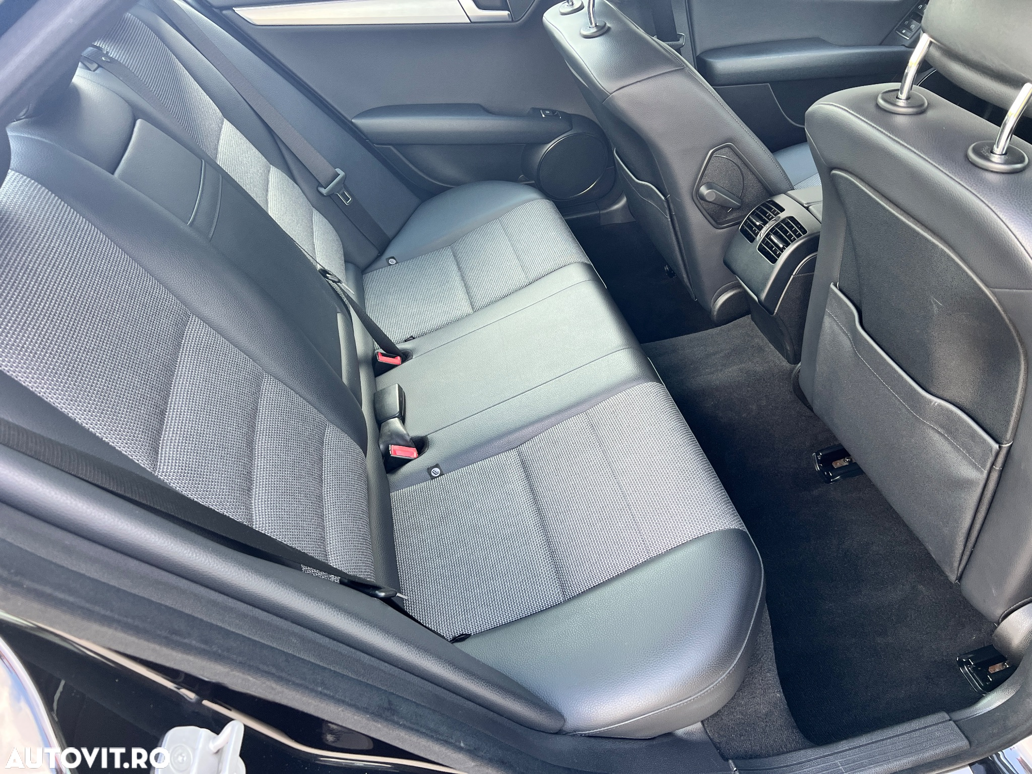 Mercedes-Benz C 180 CGI BlueEFFICIENCY Avantgarde - 18
