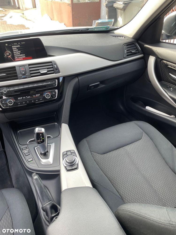 BMW Seria 3 318d Luxury Line - 8