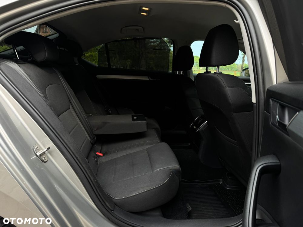 Skoda Superb 2.0 TDI L&K DSG - 9
