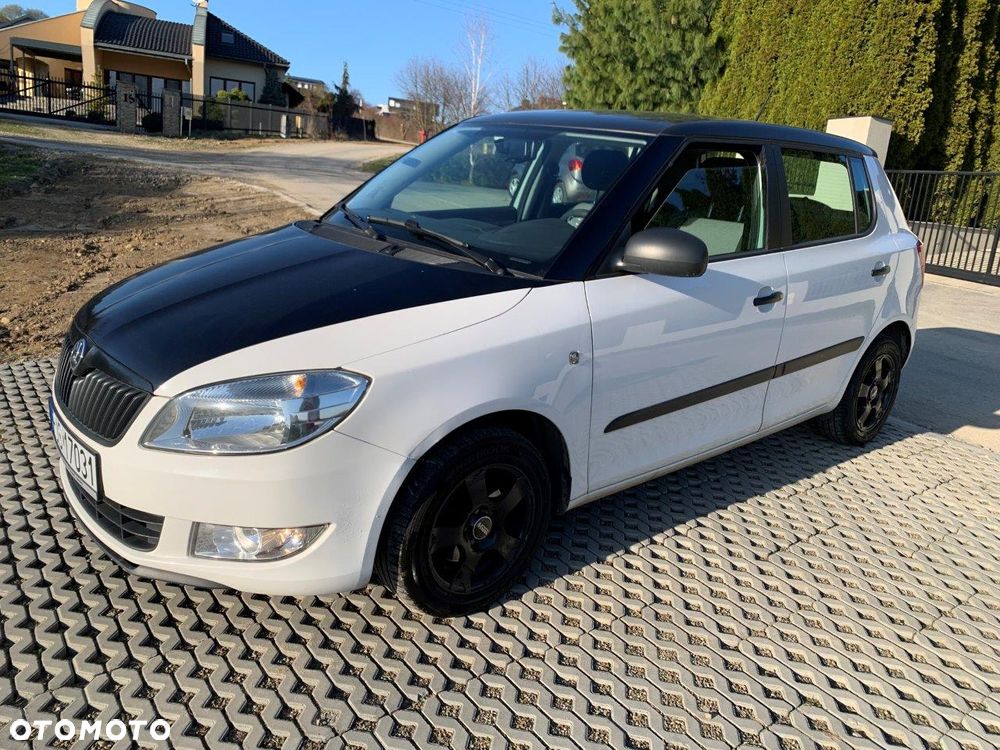 Skoda Fabia 1.2 HTP Cool Colour Edition - 9