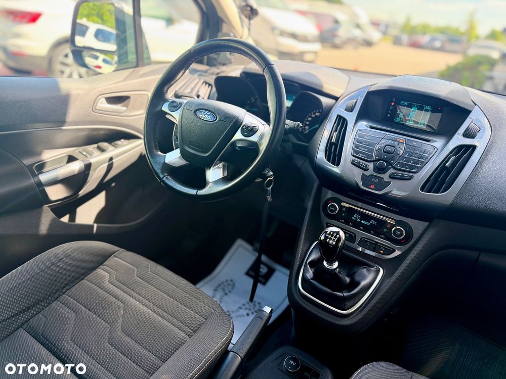Ford Tourneo Connect 1.5 TDCi Titanium - 17