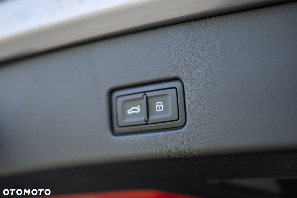 Audi Q4 e-tron - 10