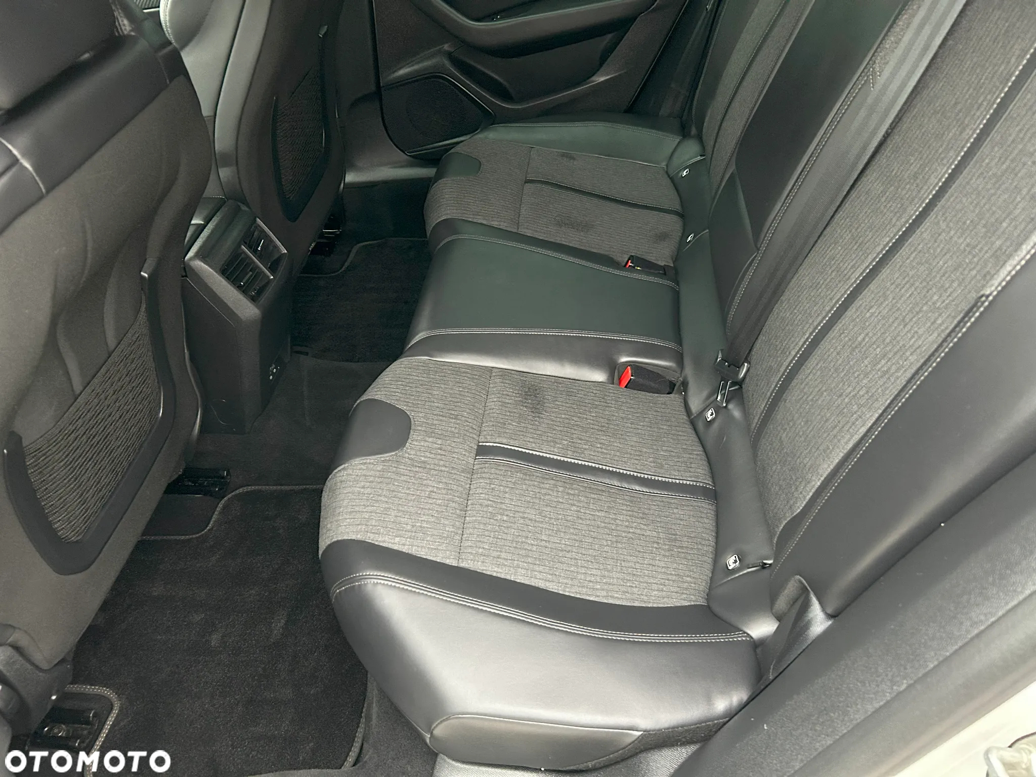 Peugeot 508 SW Hybrid 225 e-EAT8 Allure - 17