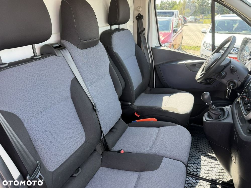 Opel Vivaro - 12