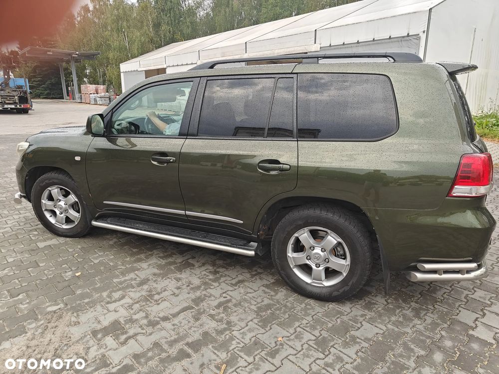 Toyota Land Cruiser - 19