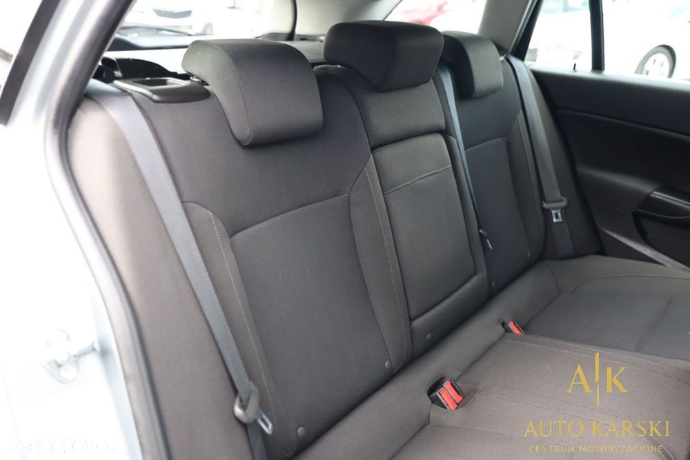 Opel Insignia - 35