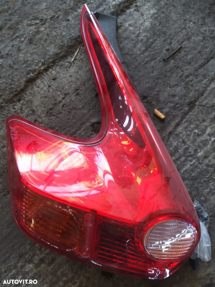 Stop Stanga pentru Nissan Juke din 2010 - 1