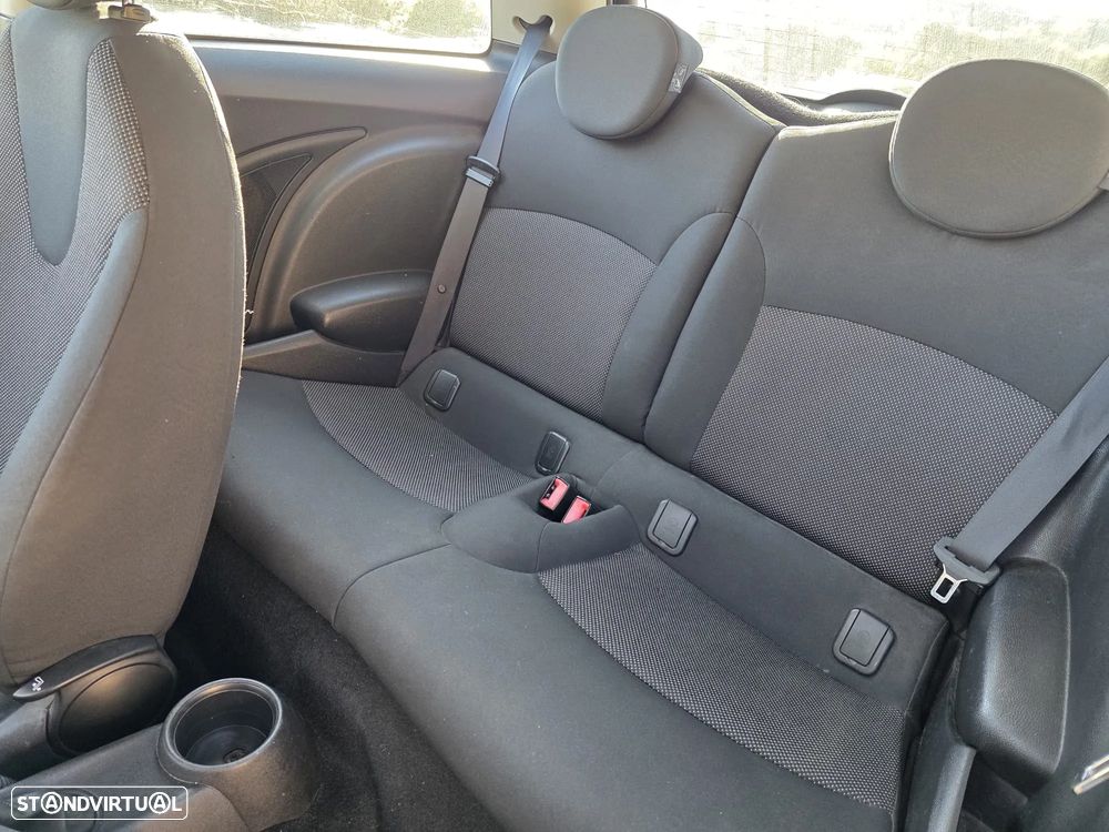 MINI 3 Portas Cooper D - 9