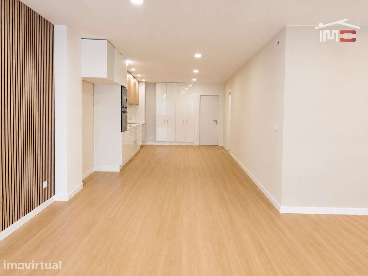 Incrível Apartamento T1 R/ch Totalmente Remodelado - Coz. Equipada,... - Grande imagem: 5/29