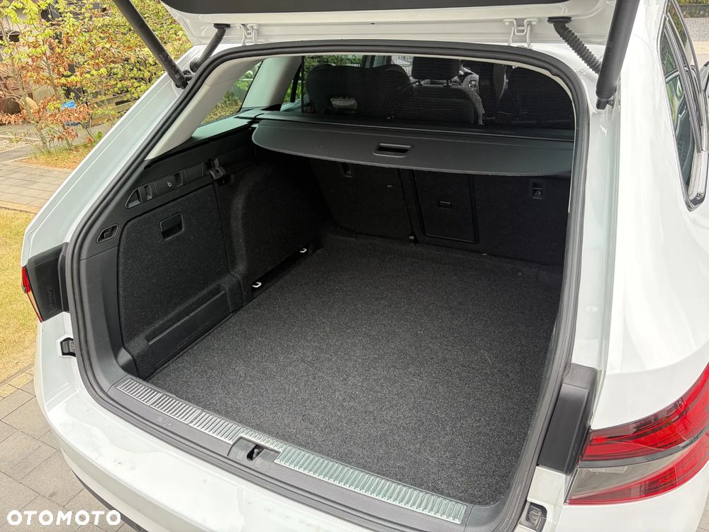 Skoda Superb 2.0 TSI Style DSG - 11