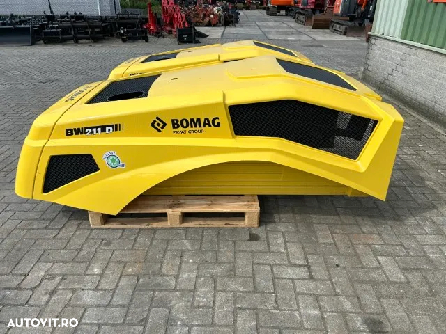 Capote marca Bomag - 3