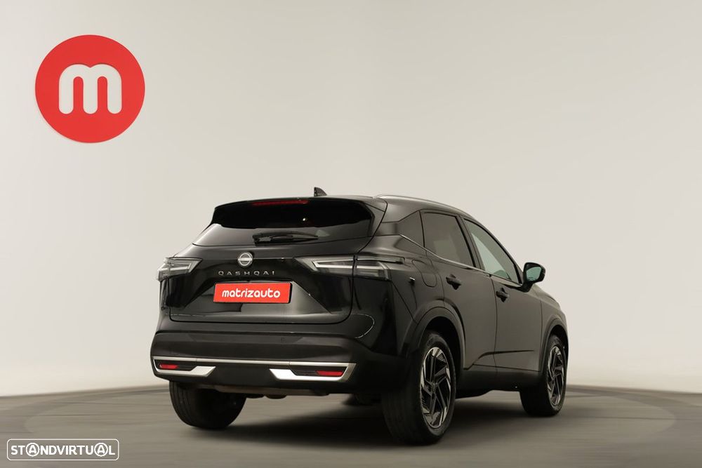 Nissan Qashqai 1.3 DIG-T N-Connecta LED - 4