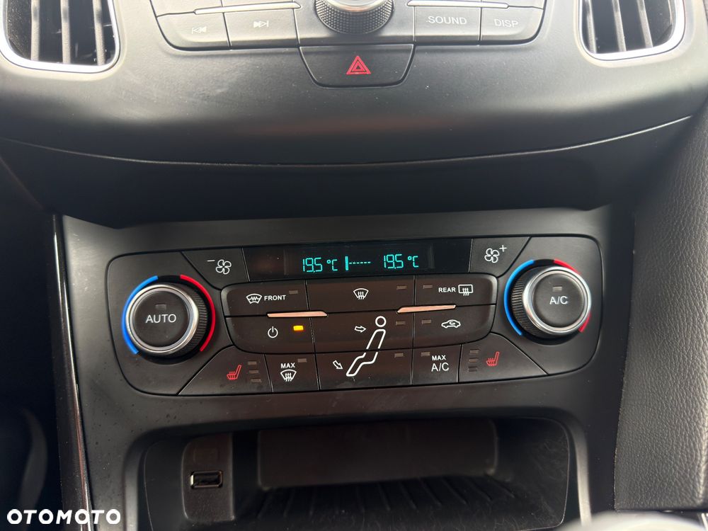 Ford Focus 2.0 TDCi DPF Start-Stopp-System Titanium - 12