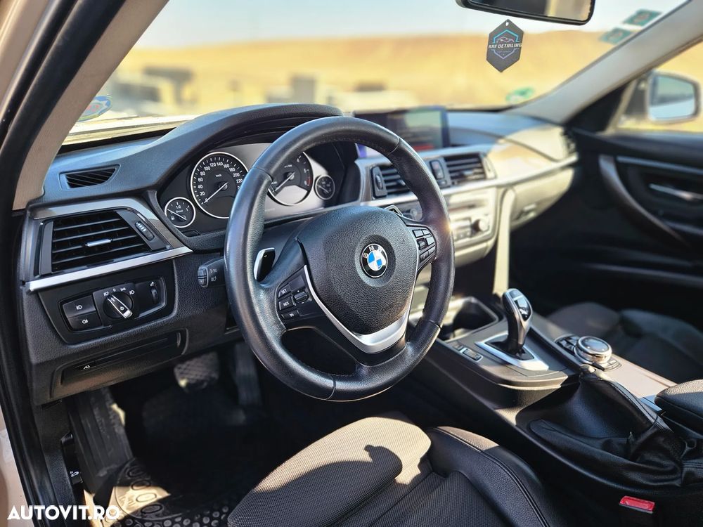 BMW Seria 3 320d Aut. - 9