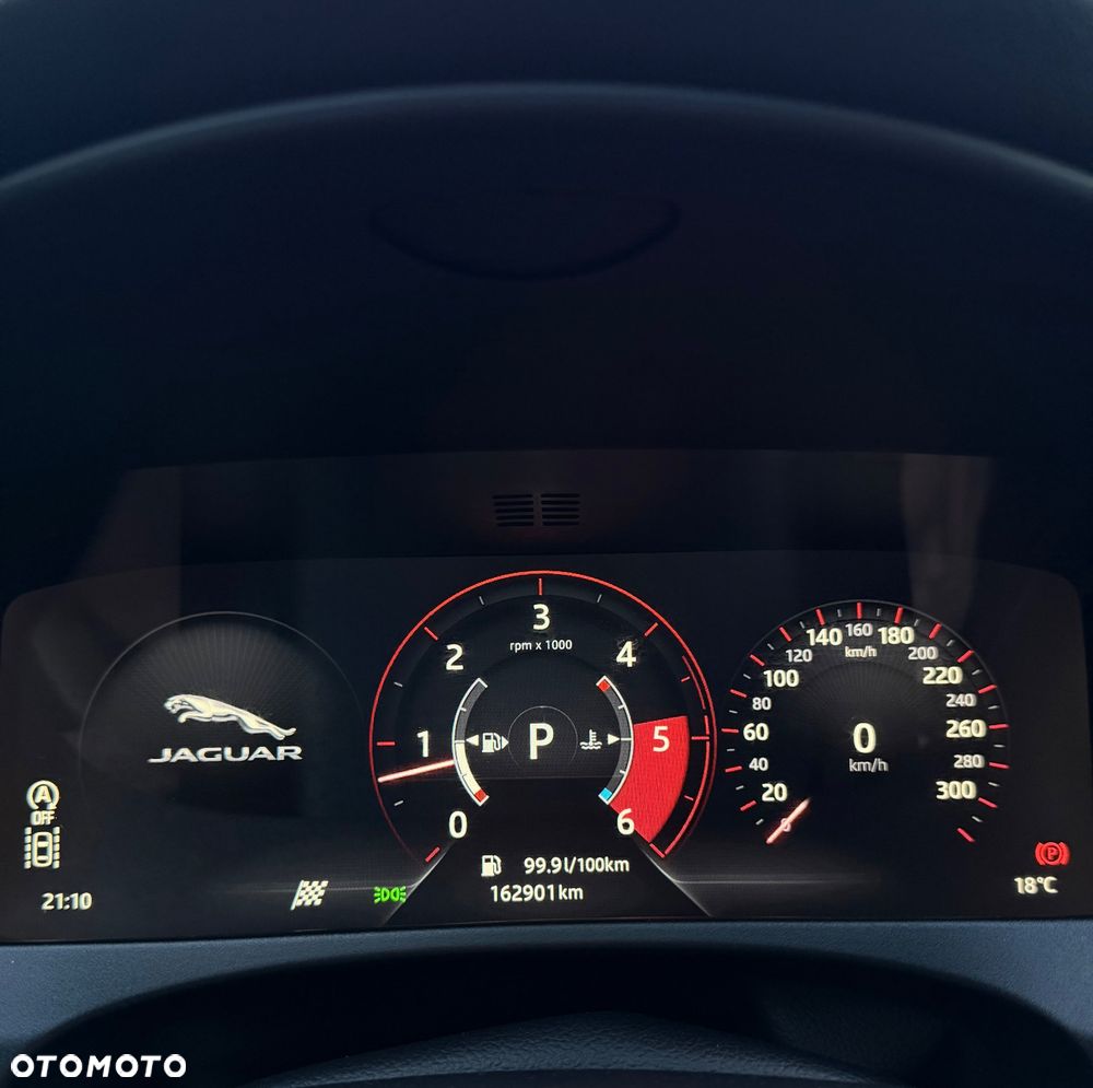 Jaguar XE 2.0 D Portfolio - 21