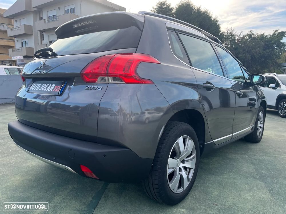 Peugeot 2008 1.2 PureTech Allure EAT6 - 5