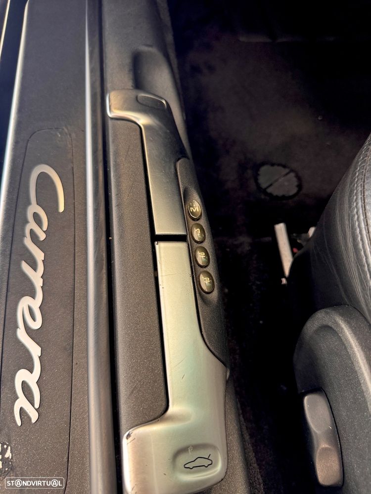 Porsche 911 (996) Carrera Coupé - 19