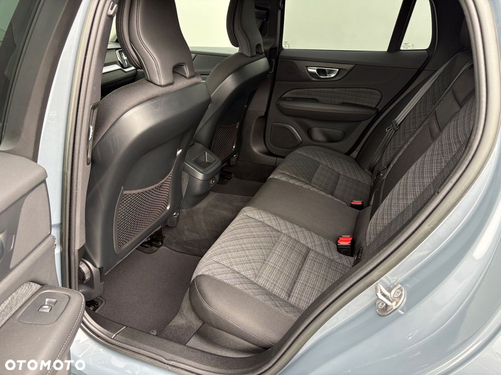 Volvo V60 B3 B Geartronic Momentum Pro - 20