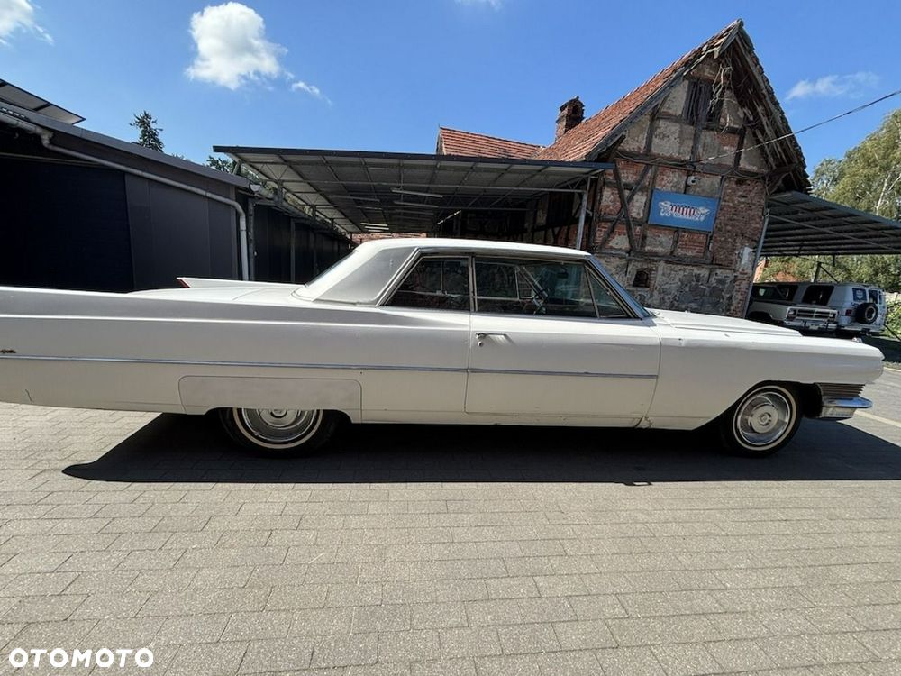 Cadillac Deville - 8