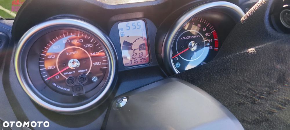 Yamaha X-max - 13