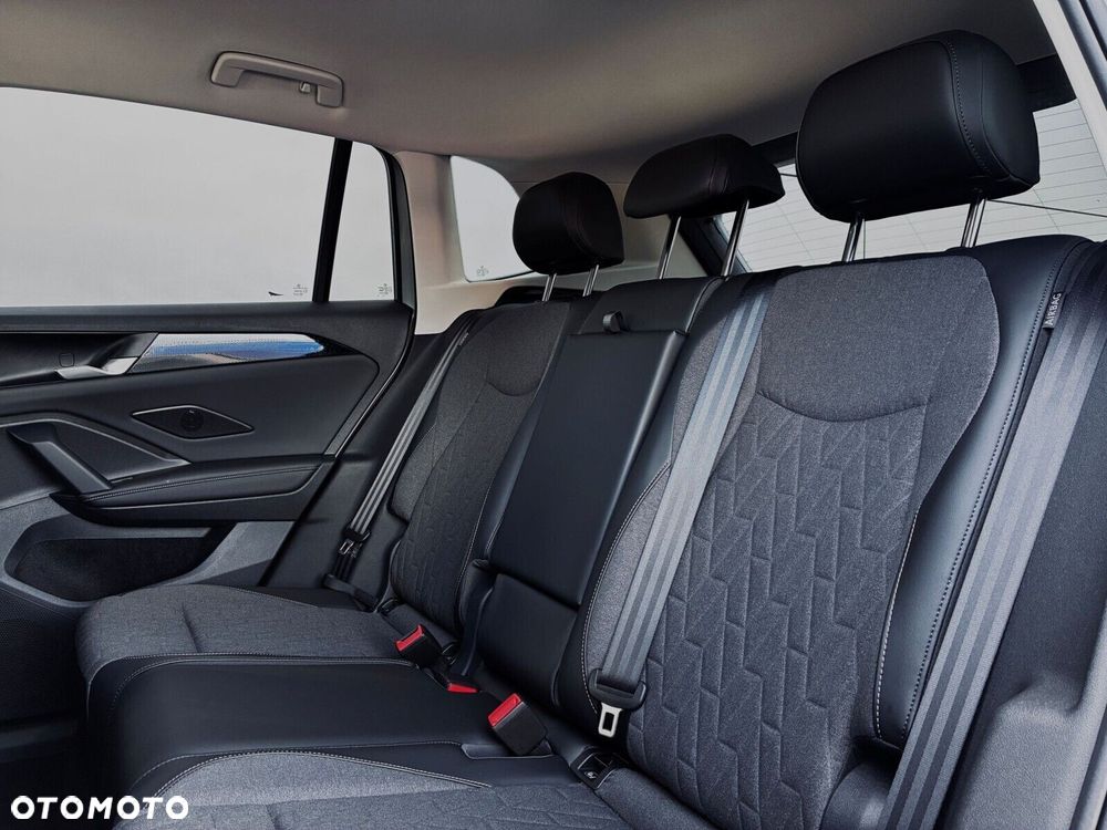 Volkswagen Tiguan - 8