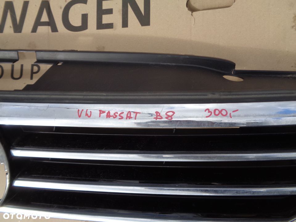 VW PASSAT B8 GRILL - 2