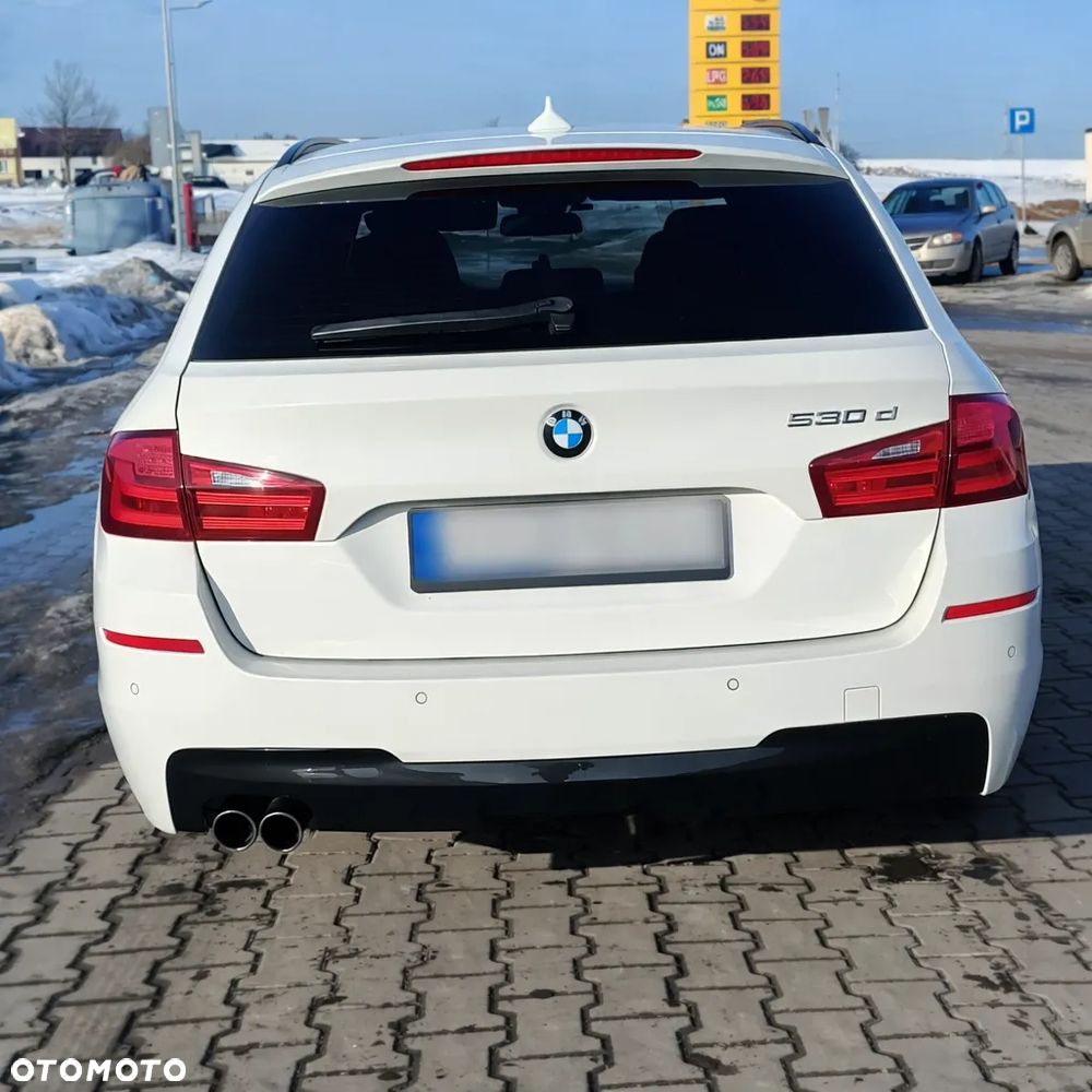 BMW Seria 5 530d xDrive - 8