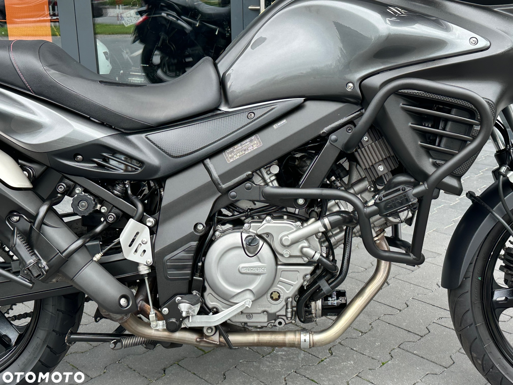 Suzuki V-STROM - 7