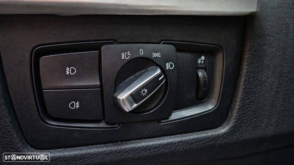 BMW 320 d Line Modern - 13