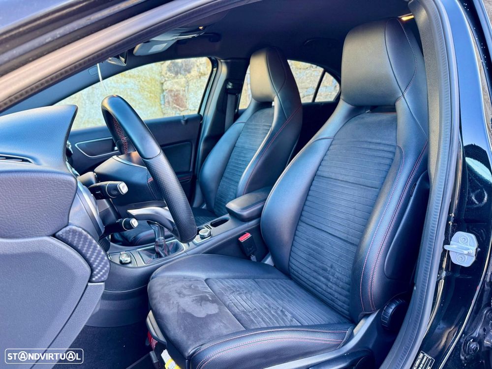 Mercedes-Benz A 180 d AMG Line - 23