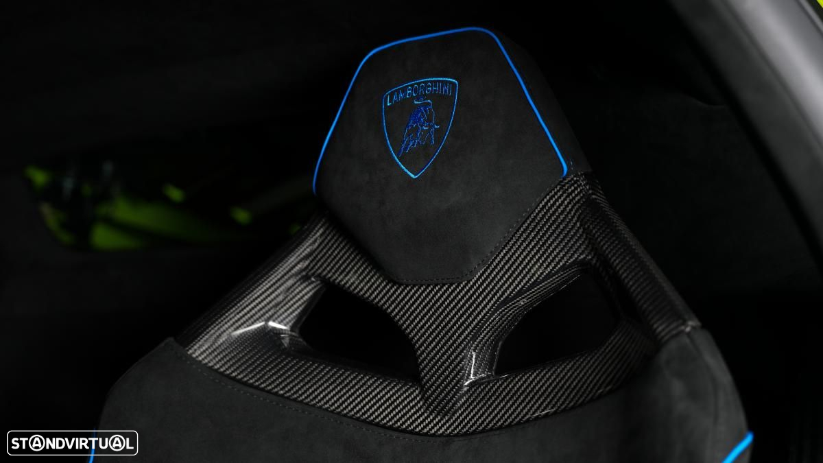 Lamborghini Huracán STO - 13