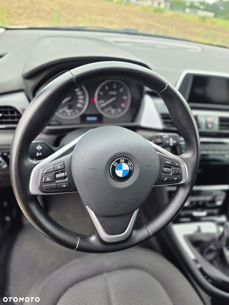 BMW Seria 2 218d Advantage - 37