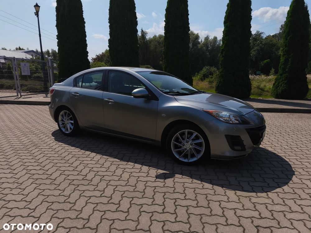 Mazda 3 2.0 Exclusive + - 9