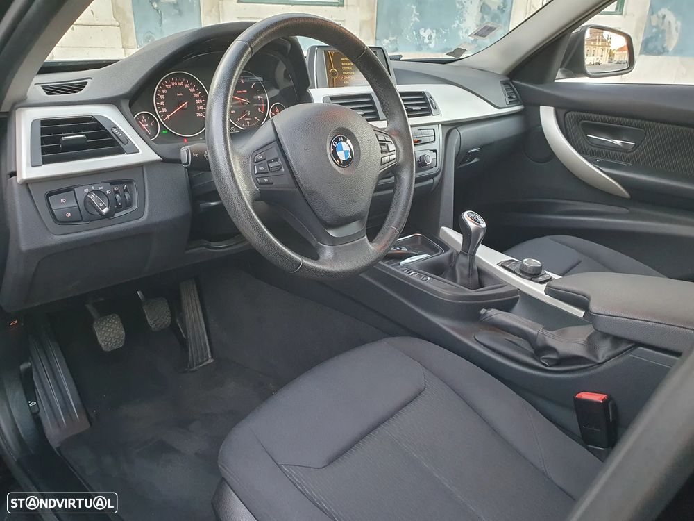 BMW 320 d EfficientDynamics Line Sport - 40