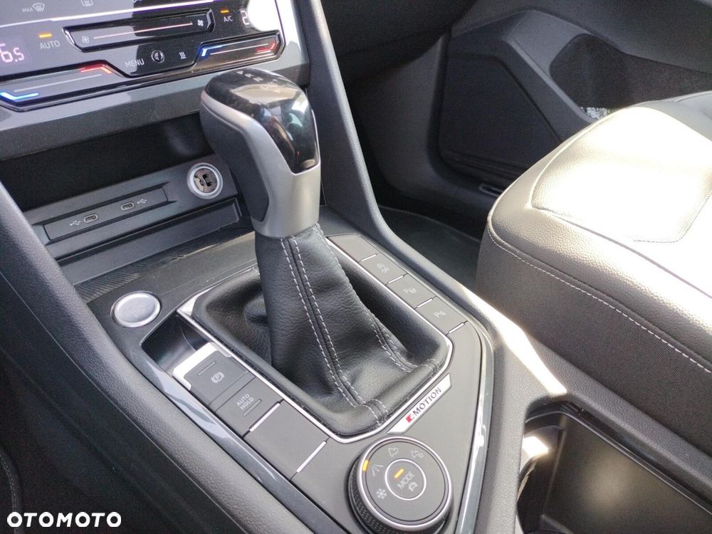 Volkswagen Tiguan 2.0 TDI SCR 4Mot R-Line DSG - 14